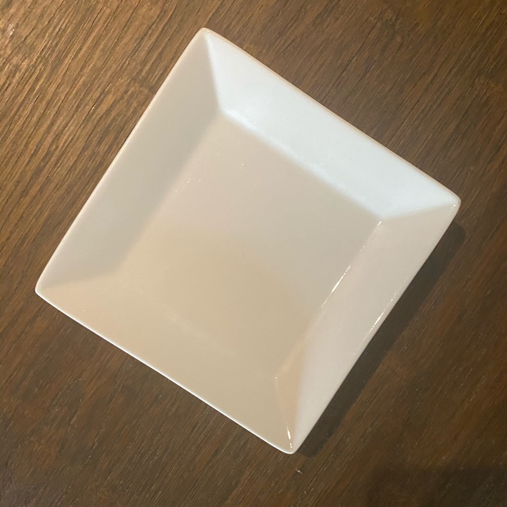 Small square plate